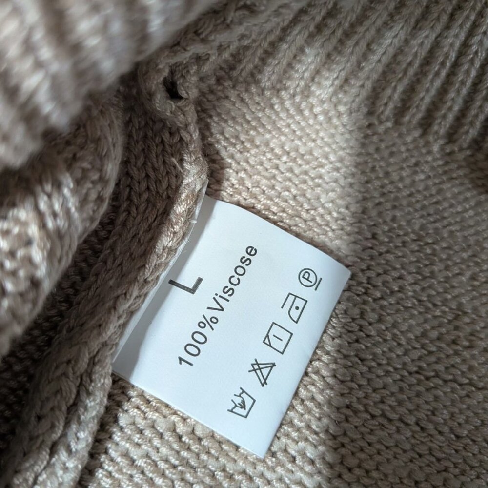 Womens Size Large Tan Sleeveless Knitted Tank Top With Gold Metal Accent - Picture 3 of 6